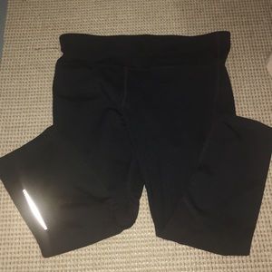 EUC GapFit cropped leggings